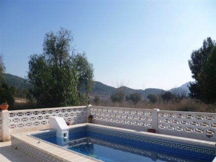 Villa with 4 bedroom in town 160293