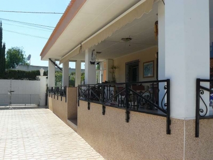 Villa for sale in town, Spain 160298