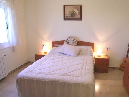 Villa with 4 bedroom in town 160302