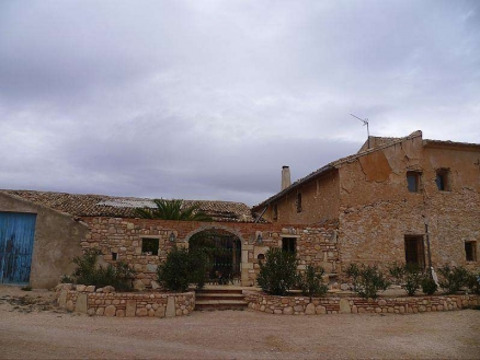 House for sale in town 160311