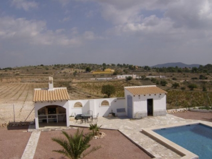 Villa with 3 bedroom in town 160351