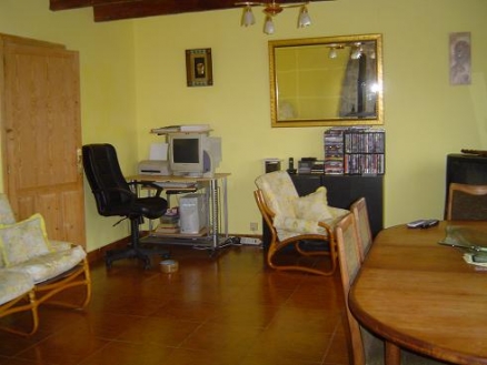 House with 4 bedroom in town 160353