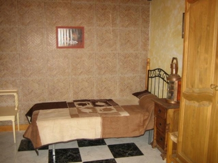 Villa&nbsp;with&nbsp;4&nbsp;bedroom&nbsp;in&nbsp;town,&nbsp;Spain&nbsp;160722