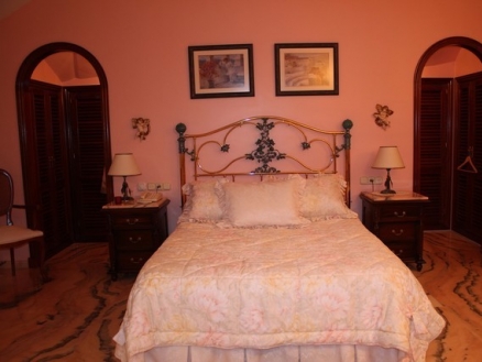 Malaga&nbsp;property&nbsp;|&nbsp;4&nbsp;bedroom&nbsp;Villa&nbsp;160829