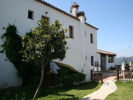 Istan&nbsp;property:&nbsp;Commercial&nbsp;with&nbsp;9+&nbsp;bedroom&nbsp;in&nbsp;Istan&nbsp;160942