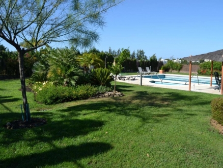 Villa&nbsp;with&nbsp;4&nbsp;bedroom&nbsp;in&nbsp;town&nbsp;161230