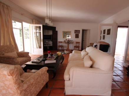 Villa&nbsp;for&nbsp;sale&nbsp;in&nbsp;town,&nbsp;Spain&nbsp;161646