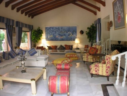 Villa&nbsp;with&nbsp;9+&nbsp;bedroom&nbsp;in&nbsp;town&nbsp;162632