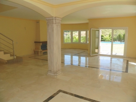 Villa&nbsp;for&nbsp;sale&nbsp;in&nbsp;town,&nbsp;Spain&nbsp;162739