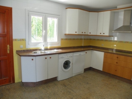 Villa&nbsp;with&nbsp;4&nbsp;bedroom&nbsp;in&nbsp;town&nbsp;162740