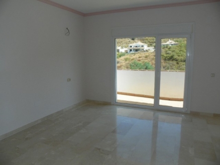 Villa&nbsp;with&nbsp;4&nbsp;bedroom&nbsp;in&nbsp;town,&nbsp;Spain&nbsp;162740