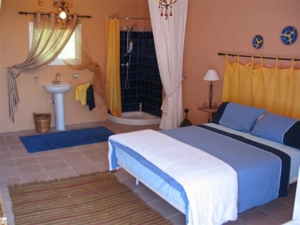 Villa&nbsp;with&nbsp;4&nbsp;bedroom&nbsp;in&nbsp;town&nbsp;162933