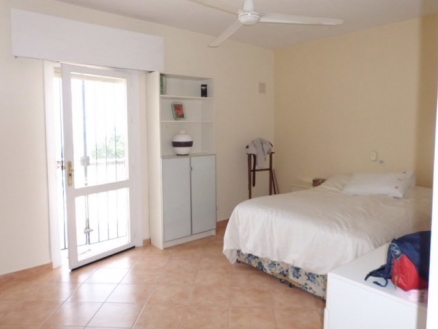 El&nbsp;Faro&nbsp;property:&nbsp;Malaga&nbsp;property&nbsp;|&nbsp;3&nbsp;bedroom&nbsp;Villa&nbsp;163087