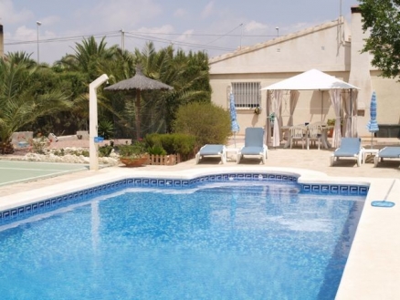 Villa&nbsp;for&nbsp;sale&nbsp;in&nbsp;town,&nbsp;Alicante&nbsp;163752