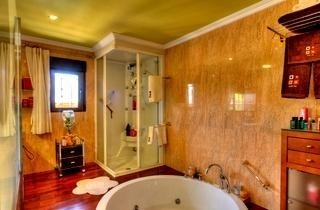 Villa&nbsp;with&nbsp;4&nbsp;bedroom&nbsp;in&nbsp;town&nbsp;163984