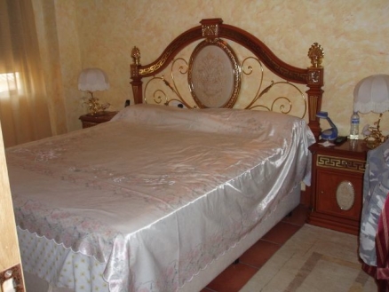 Villa&nbsp;with&nbsp;4&nbsp;bedroom&nbsp;in&nbsp;town&nbsp;165929