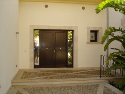 Villa&nbsp;for&nbsp;sale&nbsp;in&nbsp;town,&nbsp;Spain&nbsp;165941