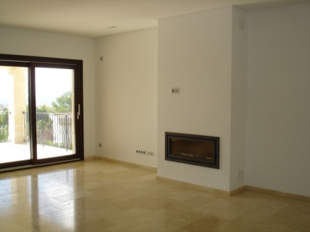 Villa&nbsp;with&nbsp;4&nbsp;bedroom&nbsp;in&nbsp;town,&nbsp;Spain&nbsp;165941