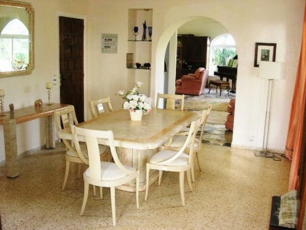 Villa with 4 bedroom in town 167729