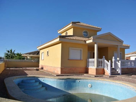 Villa for sale in town 167835