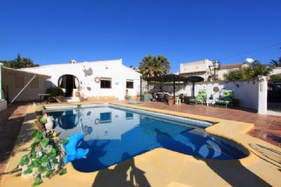 Villa for sale in town 170606
