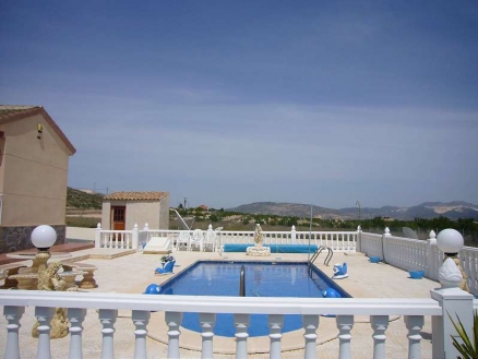  4 bedroom Villa 171011