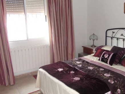 Villa with 3 bedroom in town 171025