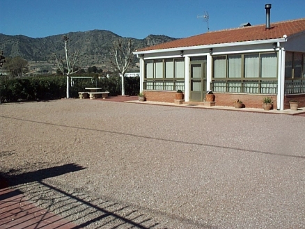 Villa for sale in town, Spain 171044