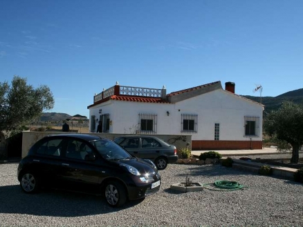 Villa for sale in town, Spain 171051