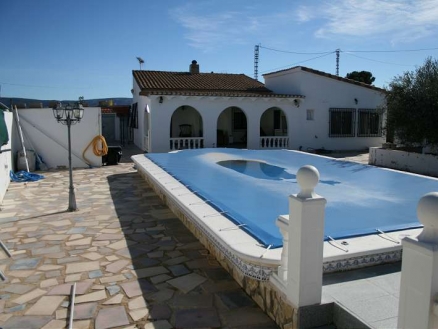 Villa for sale in town 171054