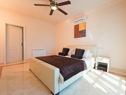 Estepona property: Villa with 4 bedroom in Estepona 171531