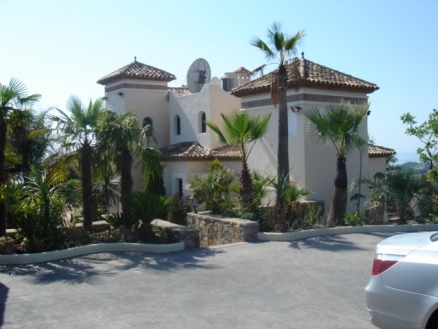 New Golden Mile property: Villa in Malaga for sale 171548