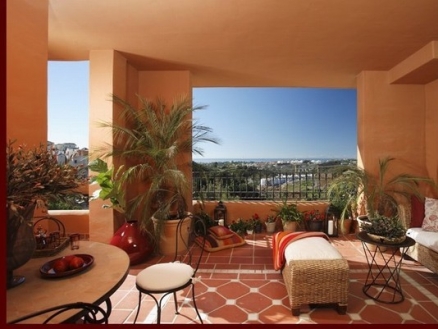Benahavis property: Apartment with 2 bedroom in Benahavis, Spain 171615