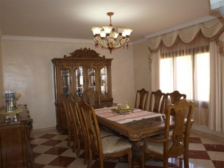 El Paraiso property: Malaga property | 6 bedroom Villa 171627