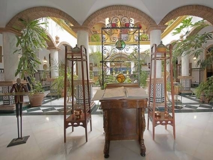 Elviria property: Villa with 8 bedroom in Elviria 171703