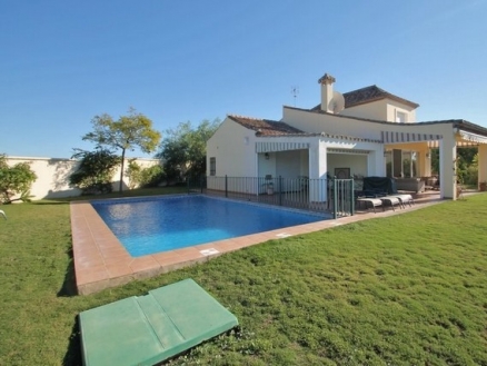 Estepona property: Villa for sale in Estepona 171910