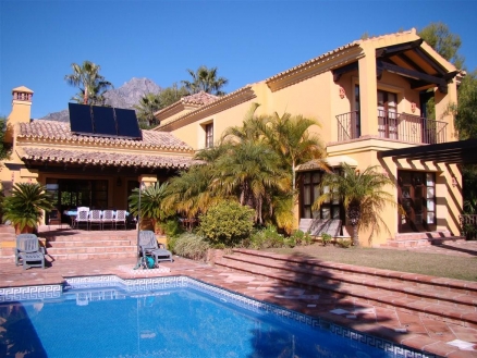 Villa for sale in town 172091