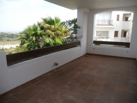 Benahavis&nbsp;property:&nbsp;Apartment&nbsp;with&nbsp;2&nbsp;bedroom&nbsp;in&nbsp;Benahavis,&nbsp;Spain&nbsp;172312