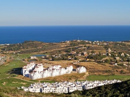 Estepona property: Apartment with 2 bedroom in Estepona 172432
