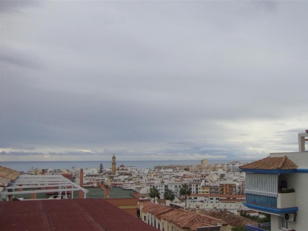 Estepona property: Apartment with 3 bedroom in Estepona 172476