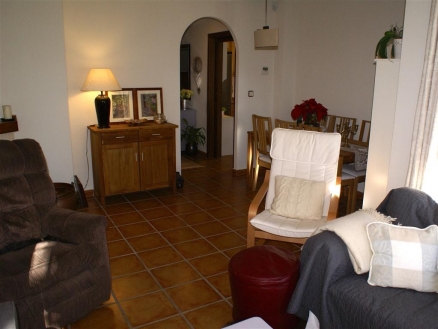 Villa&nbsp;for&nbsp;sale&nbsp;in&nbsp;town,&nbsp;Spain&nbsp;172801
