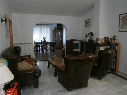 Estepona property: Villa with 3 bedroom in Estepona 172823