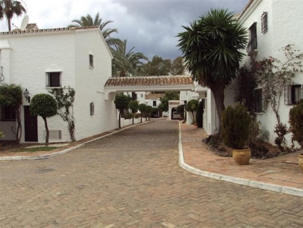 Nueva Andalucia property: Townhome for sale in Nueva Andalucia 172927