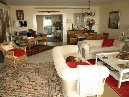 Puerto Banus property: Apartment with 3 bedroom in Puerto Banus 173100