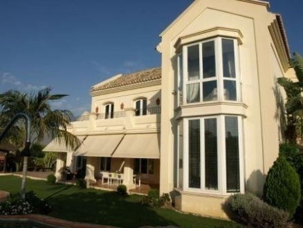 Villa for sale in town 173152