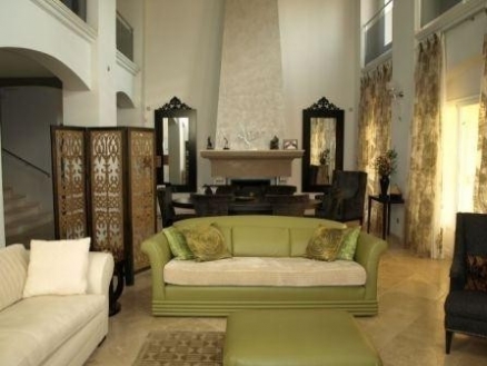 Villa with 5 bedroom in town 173152