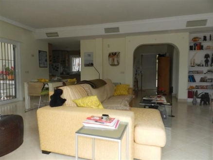 Marbesa&nbsp;property:&nbsp;Malaga&nbsp;property&nbsp;|&nbsp;3&nbsp;bedroom&nbsp;Villa&nbsp;173169