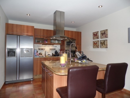 San&nbsp;Pedro&nbsp;de&nbsp;Alcantara&nbsp;property:&nbsp;Townhome&nbsp;with&nbsp;3&nbsp;bedroom&nbsp;in&nbsp;San&nbsp;Pedro&nbsp;de&nbsp;Alcantara&nbsp;173177