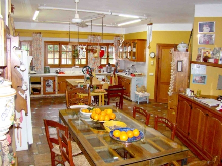 Estepona property: Villa with 5 bedroom in Estepona 173186