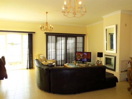 Townhome&nbsp;with&nbsp;4&nbsp;bedroom&nbsp;in&nbsp;town&nbsp;173206